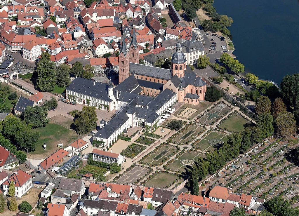 Seligenstadt Abbey: A Benedictine Monastery in Germany 2 Seligenstadt Abbey