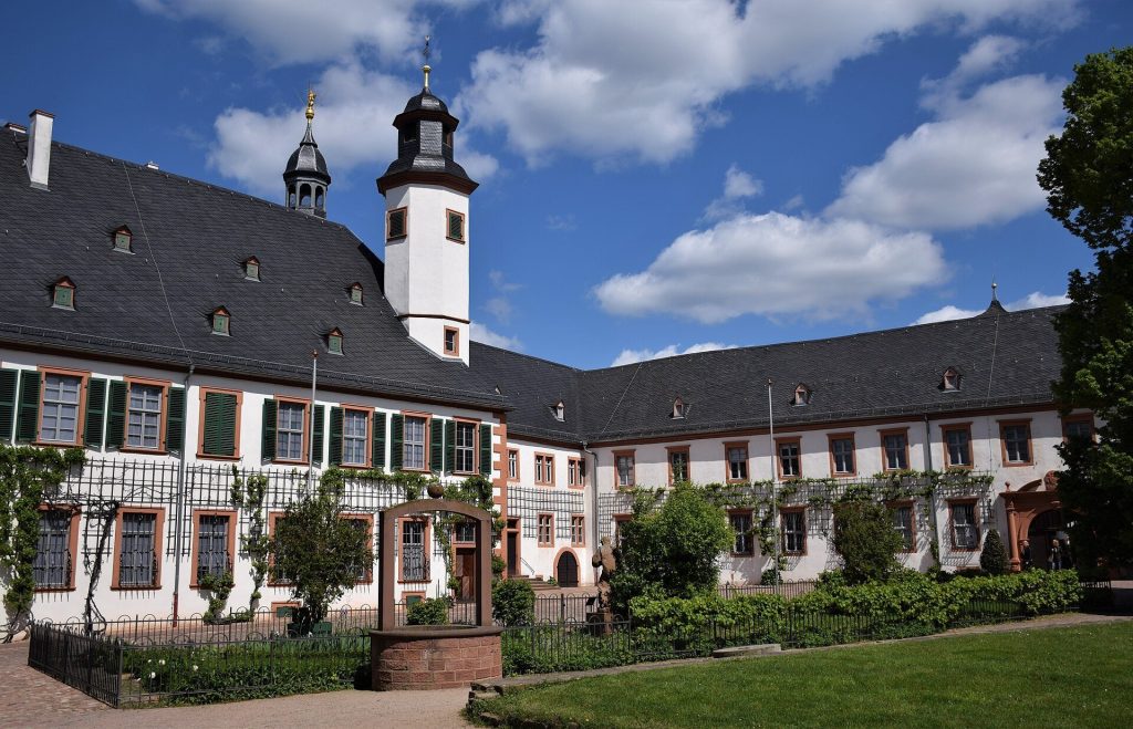 Seligenstadt Abbey: A Benedictine Monastery in Germany 4 Seligenstadt Abbey
