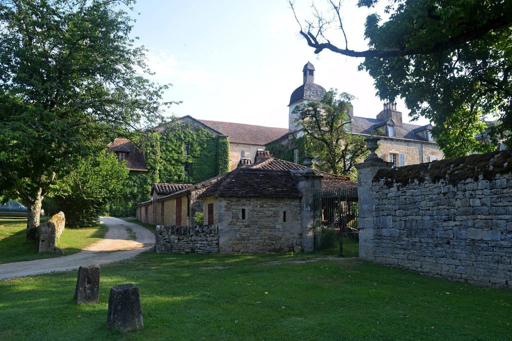 Beaulieu-en-Rouergue Abbey: A Cistercian Monastery and Contemporary-Art Museum 5 Beaulieu-en-Rouergue Abbey