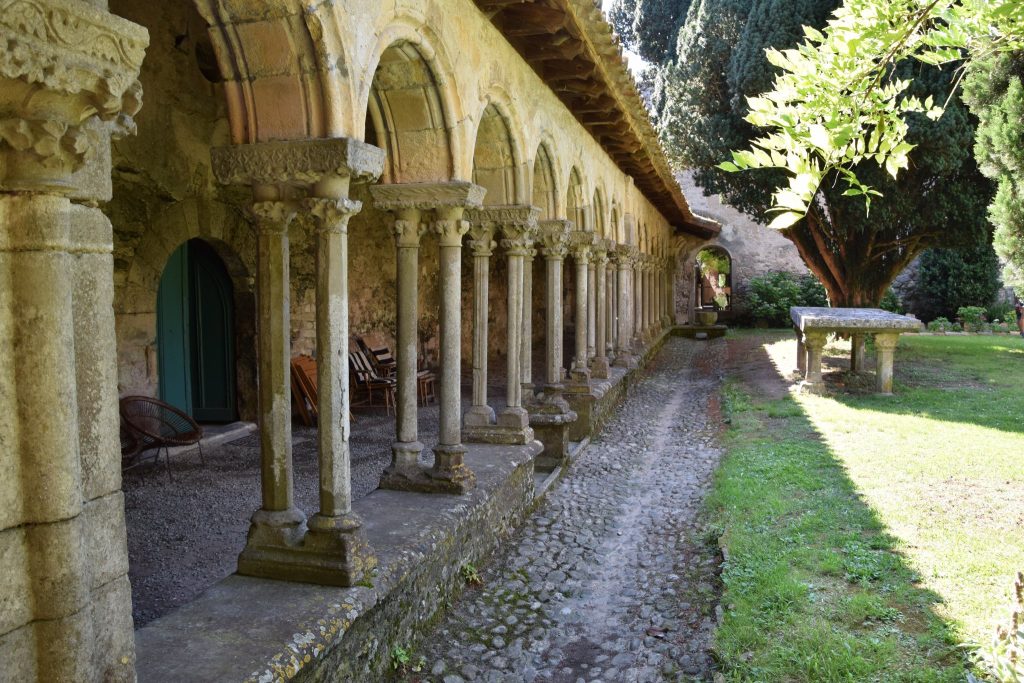 Abbaye Sainte-Marie de Villelongue