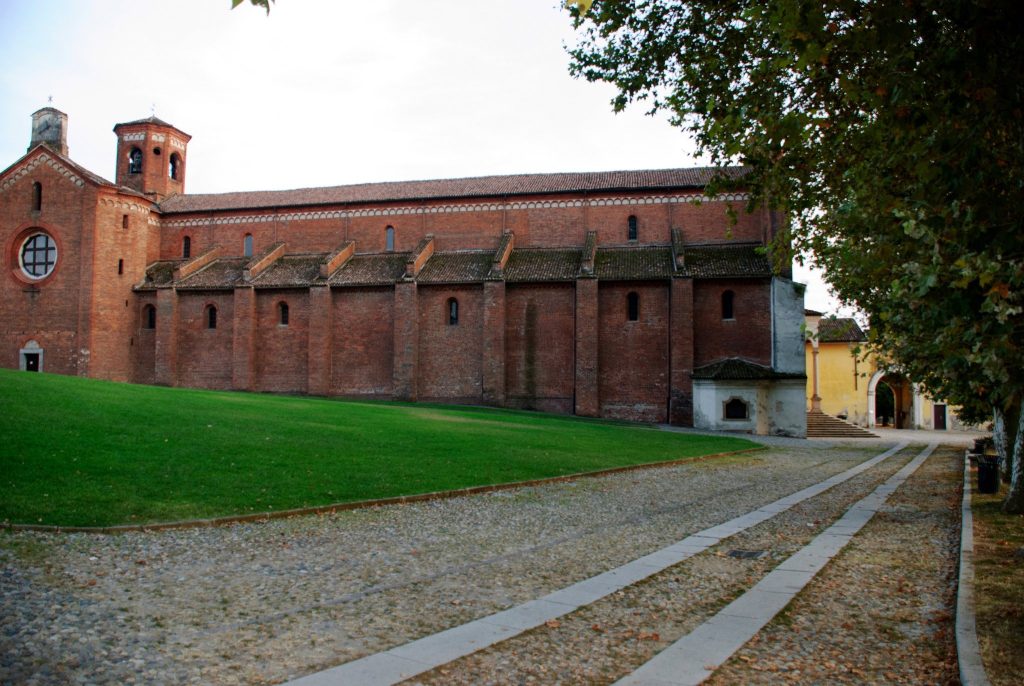 Abbey of Morimondo: A Cistercian Monastery in Italy 4 Abbey of Morimondo