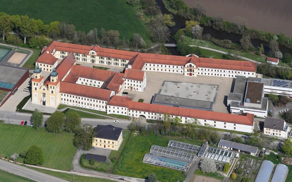 Kloster Rebdorf: A Former Augustinian Canon Monastery in Eichstätt, Germany 1 Kloster Rebdorf