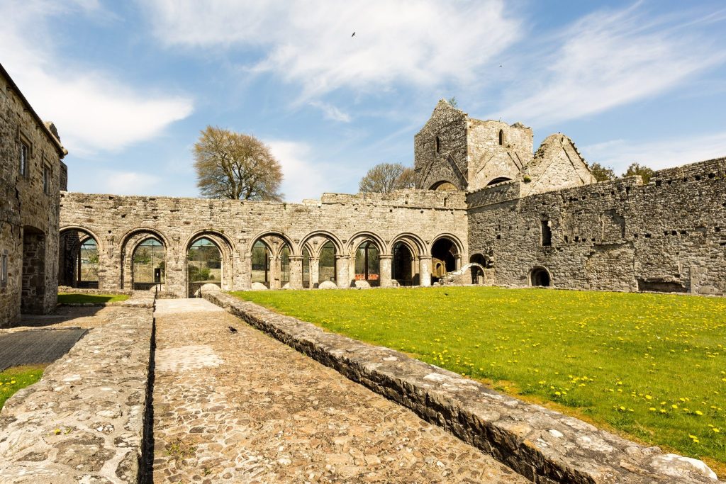 Boyle Abbey: A Cistercian Monastery in Ireland 1 Boyle Abbey