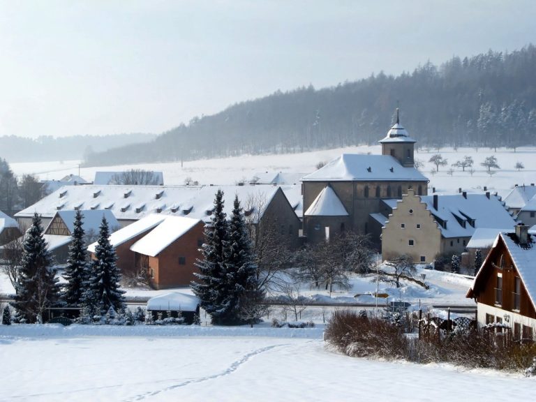 Wechterswinkel Abbey: A Former Cistercian Nunnery in Germany