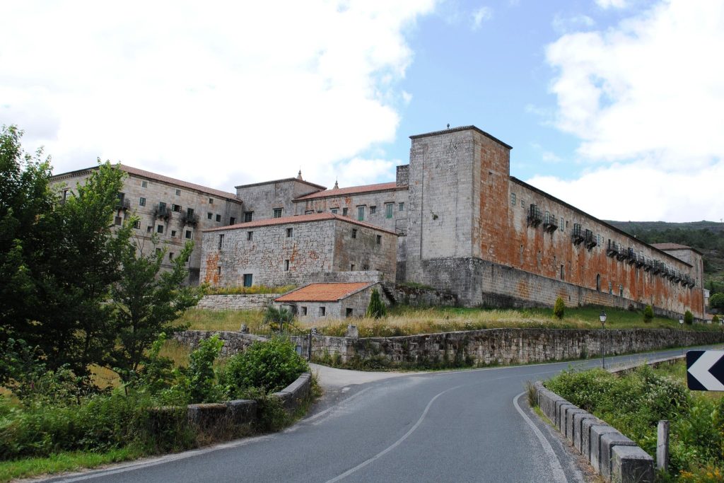 Monastery of Santa María la Real of Oseira: A Cistercian Monastery in Spain 1 Monastery of Santa María la Real of Oseira