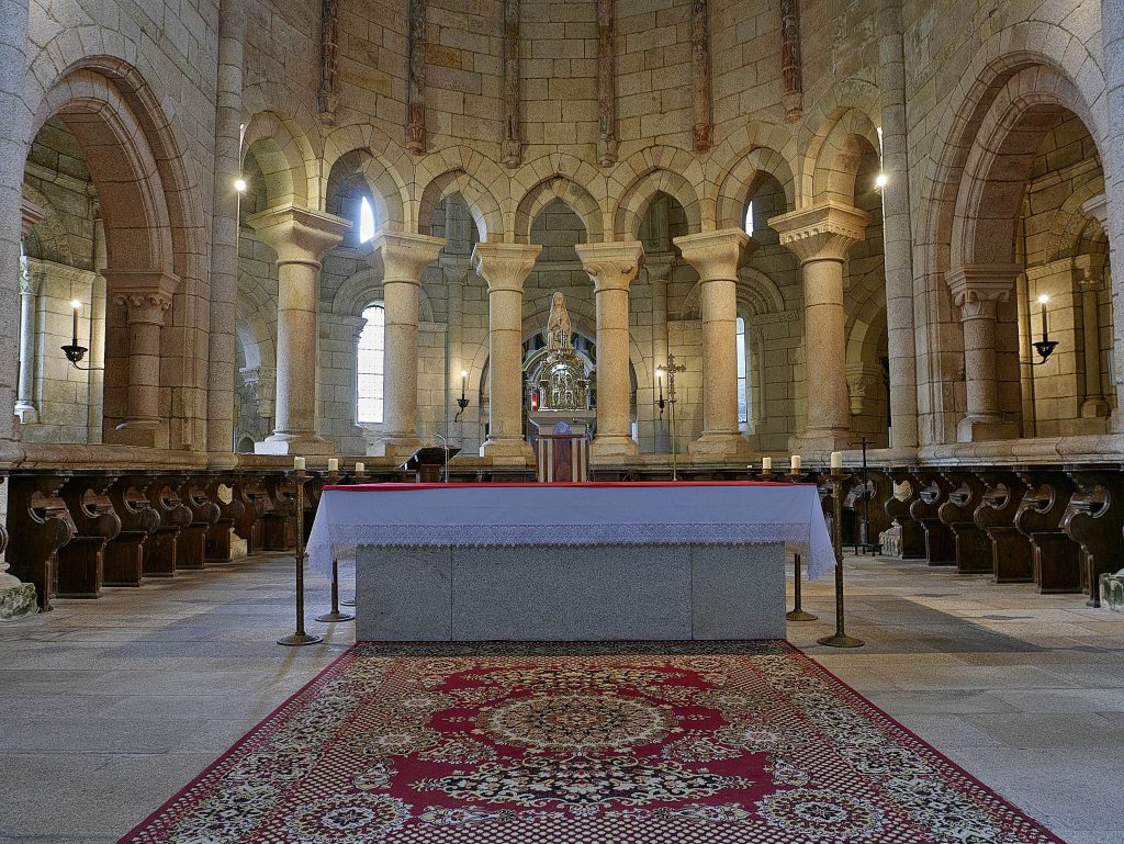 Monastery of Santa María la Real of Oseira: A Cistercian Monastery in Spain 5 Monastery of Santa María la Real of Oseira