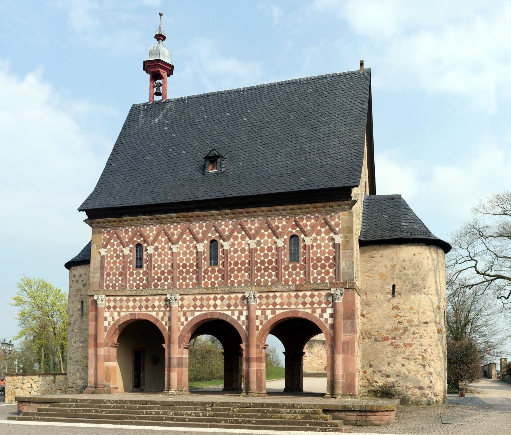 Abbey and Altenmünster of Lorsch: A Carolingian Imperial Abbey in Germany 3 Abbey and Altenmünster of Lorsch