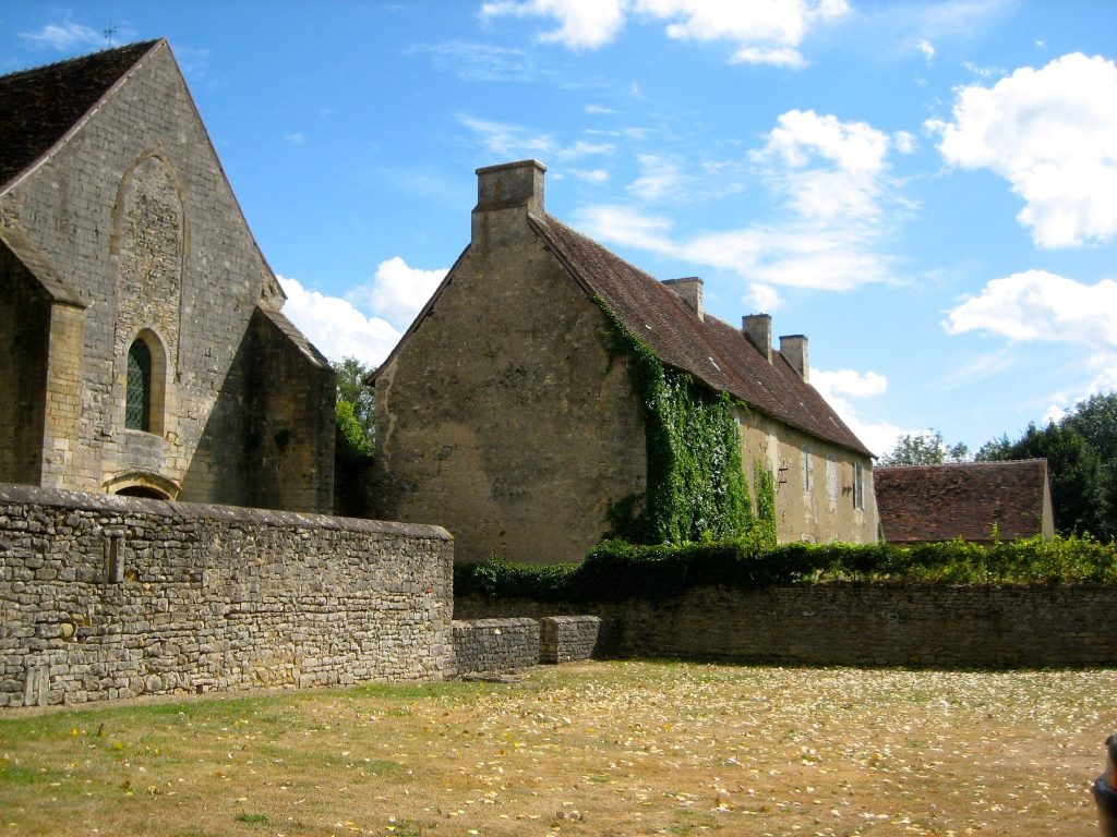 Abbaye de Varennes: A Cistercian Abbey in France 1 Abbaye de Varennes