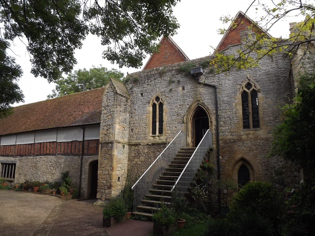 Abingdon Abbey: A Benedictine Monastery in Oxfordshire 4 Abingdon Abbey