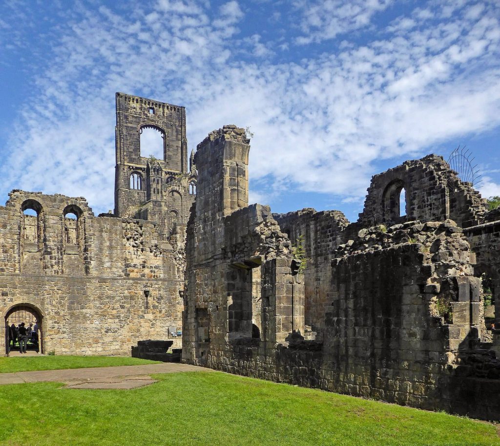 Kirkstall Abbey: A Cistercian Monastery in Leeds 2 Kirkstall Abbey