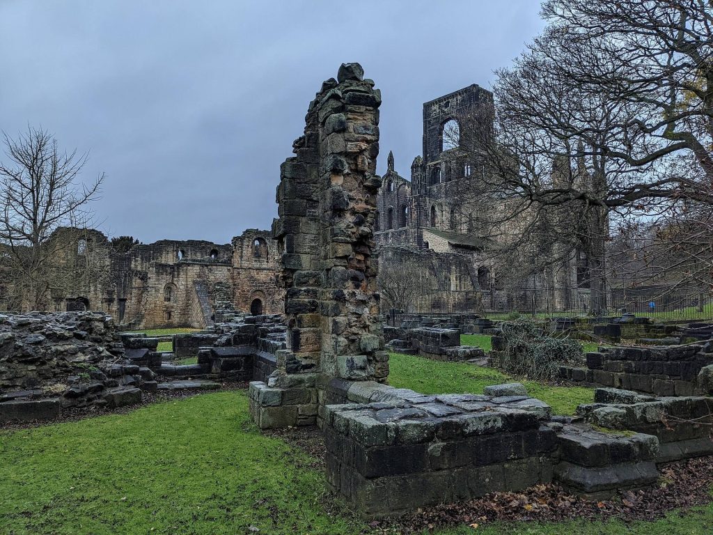 Kirkstall Abbey: A Cistercian Monastery in Leeds 4 Kirkstall Abbey
