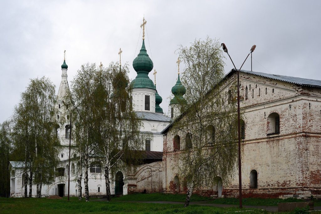 Mikhailo-Arkhangelsky Monastery: A Historic Orthodox Monastic Ensemble in Veliky Ustyug 1 Mikhailo-Arkhangelsky Monastery