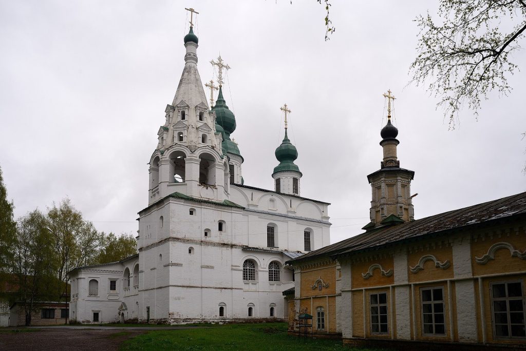 Mikhailo-Arkhangelsky Monastery: A Historic Orthodox Monastic Ensemble in Veliky Ustyug 4 Mikhailo-Arkhangelsky Monastery