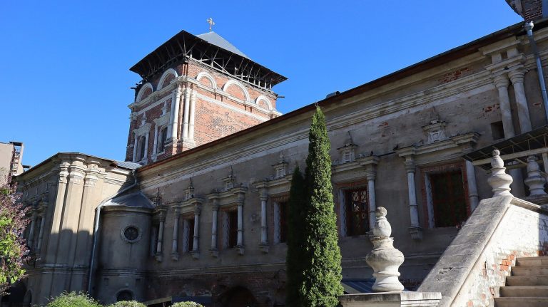 Simonov Monastery: A Historic Russian Orthodox Monastery in Moscow