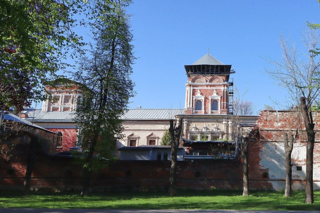 Simonov Monastery: A Historic Russian Orthodox Monastery in Moscow 4 Simonov Monastery