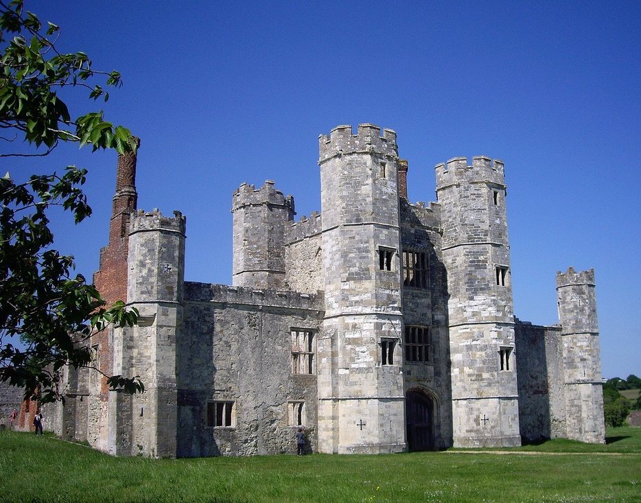 Titchfield Abbey: A Medieval Premonstratensian Monastery in England 2 Titchfield Abbey