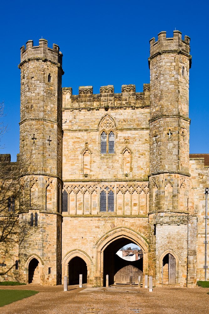Battle Abbey: A Benedictine Monastery and Memorial of 1066 2 Battle Abbey