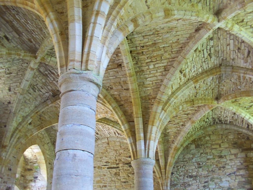 Battle Abbey: A Benedictine Monastery and Memorial of 1066 5 Battle Abbey