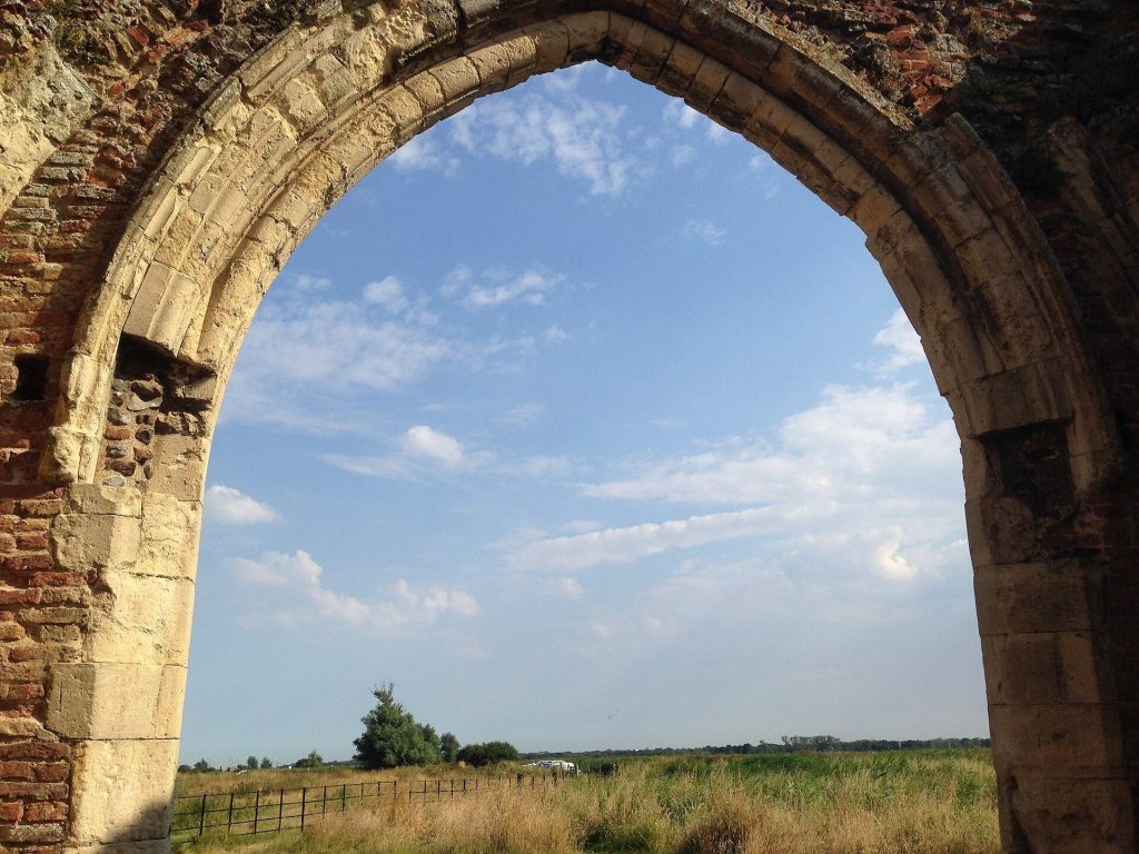 St Benet's Abbey: A Medieval Benedictine Monastery in Norfolk 2 St Benet's Abbey