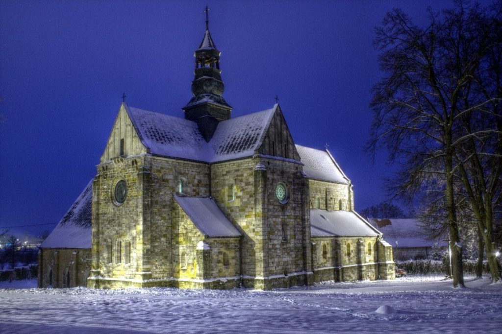 Sulejów Abbey: A Cistercian Monastic Complex in Poland 1 Sulejów Abbey