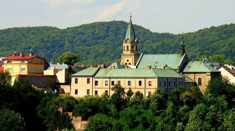 Franciscan Monastery in Sanok: A Historic Monastic and Parish Complex in Poland 3 Franciscan Monastery in Sanok