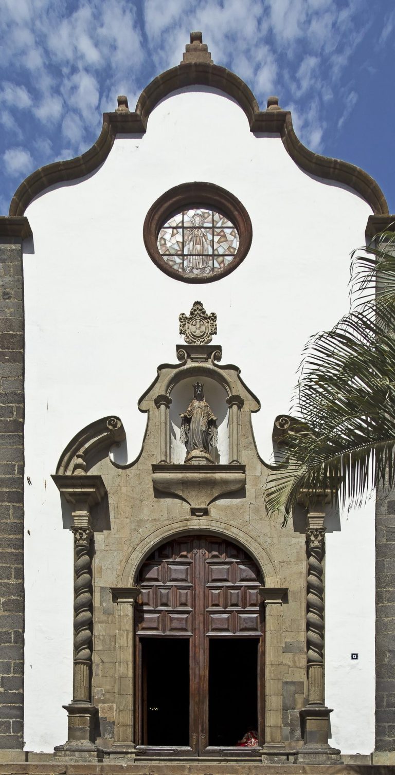 Iglesia de San Francisco de Asís: A Baroque Franciscan Church in Santa Cruz de Tenerife