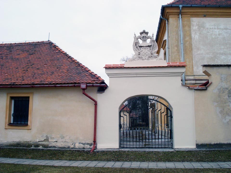 Dalešice Castle: A Baroque Noble Residence in Czechia 2 Dalešice Castle