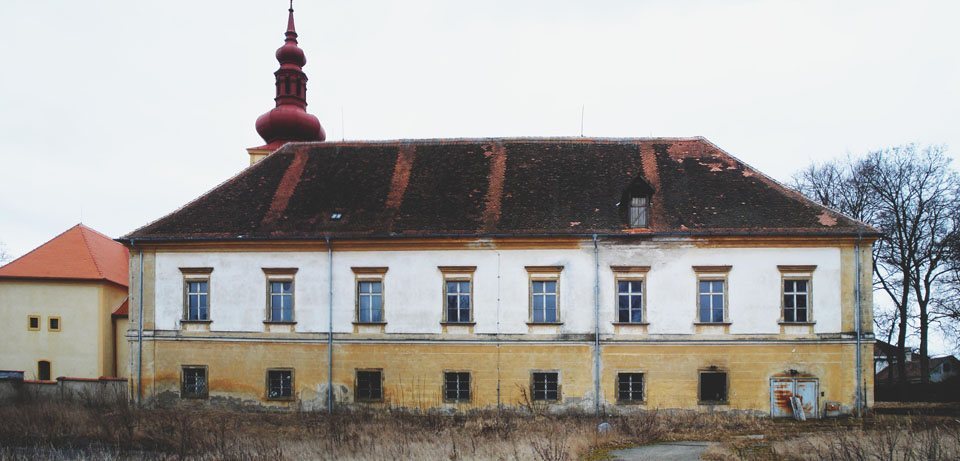 Dalešice Castle: A Baroque Noble Residence in Czechia 4 Dalešice Castle