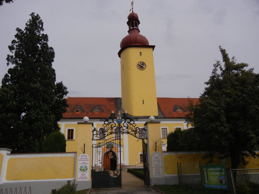 Stráž nad Nežárkou Castle: A Medieval Castle and Noble Estate in Czechia 4 Stráž nad Nežárkou Castle