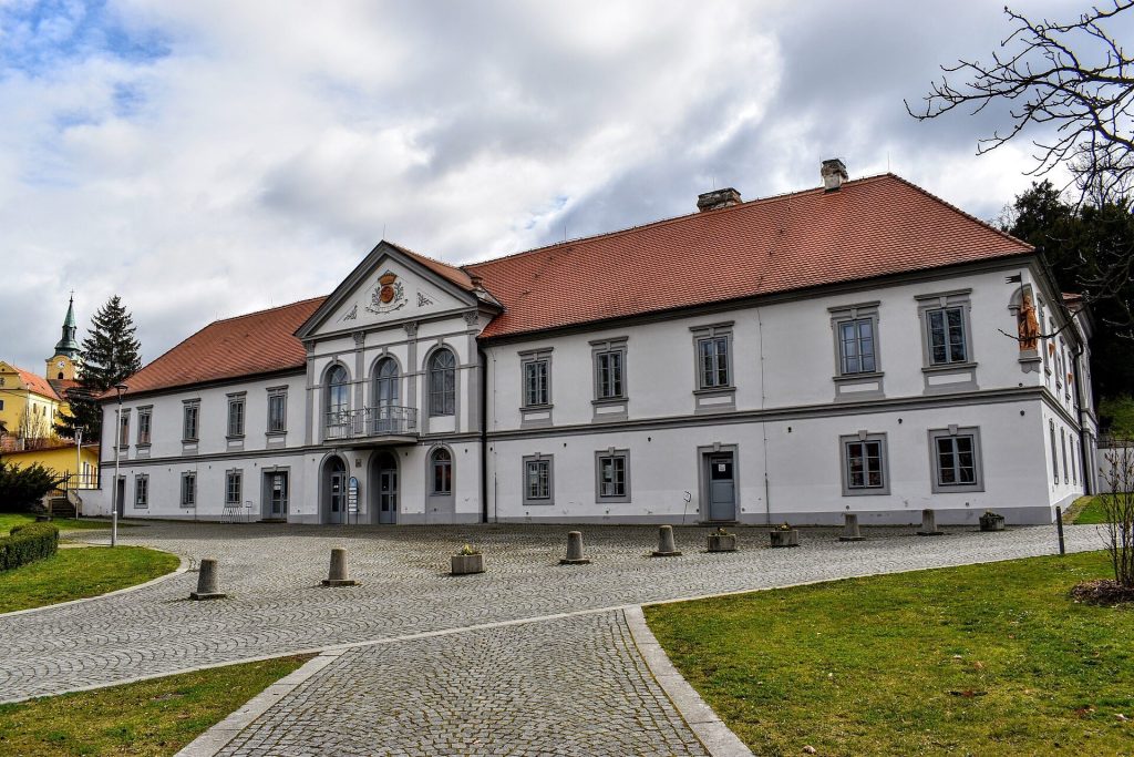 Bílovice Castle