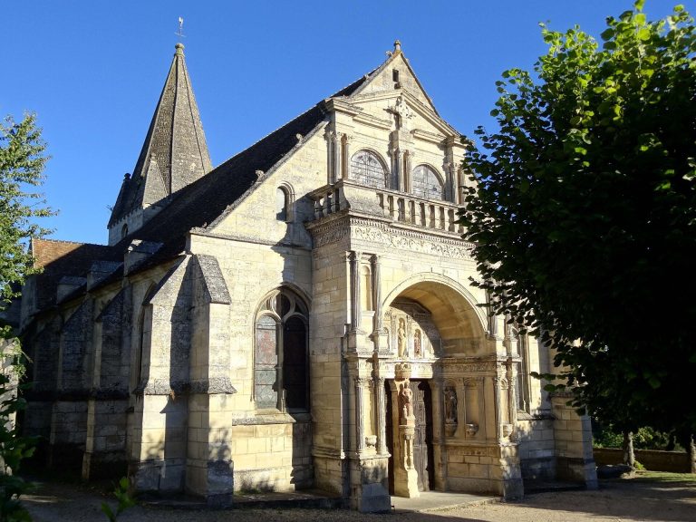 Église Saint-Gervais-et-Saint-Protais de Saint-Gervais: A Historic Parish Church in France
