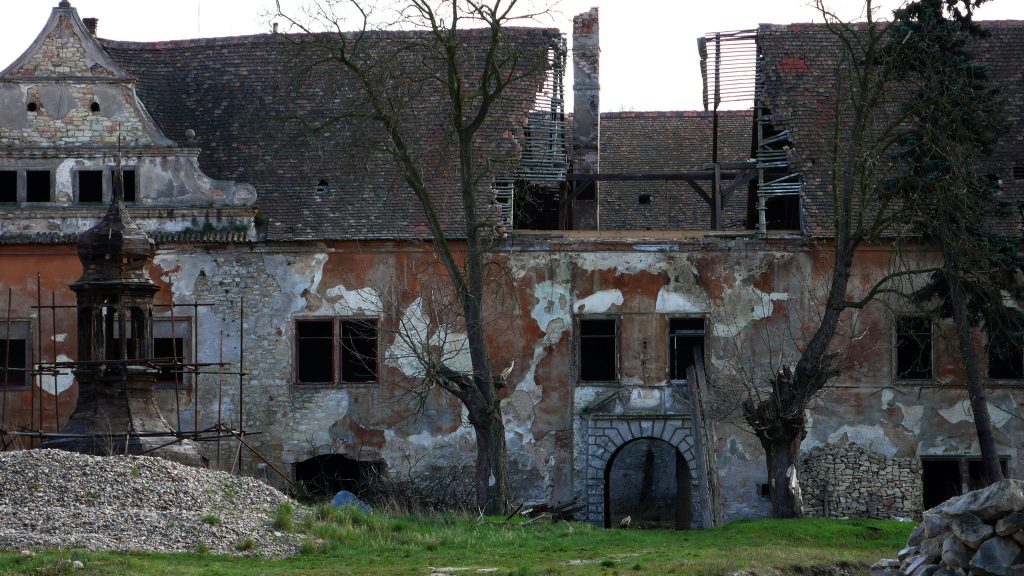 Vršovice Castle: An Estate and Administrative Seat in Czechia 3 Vršovice Castle