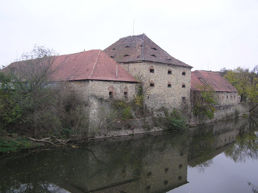 Vršovice Castle: An Estate and Administrative Seat in Czechia 4 Vršovice Castle
