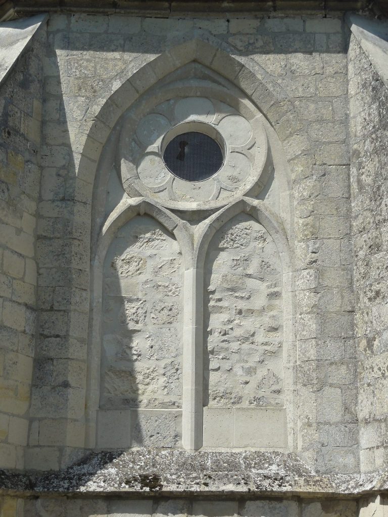 Saint Martin's Church of Néry: A Romanesque and Gothic Parish Church 3 église Saint-Martin de Néry
