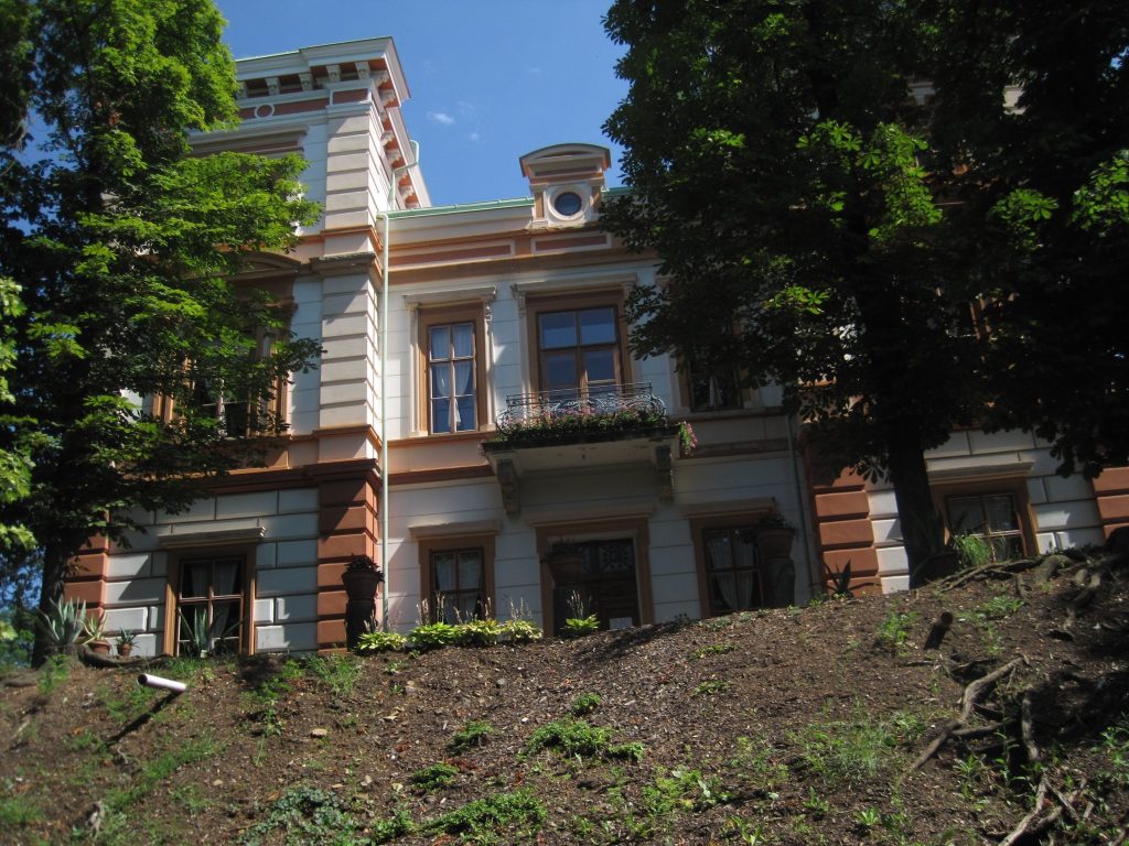 Korozluky Castle: A Classical Manor House and Cultural Monument in Czechia 2 Korozluky Castle
