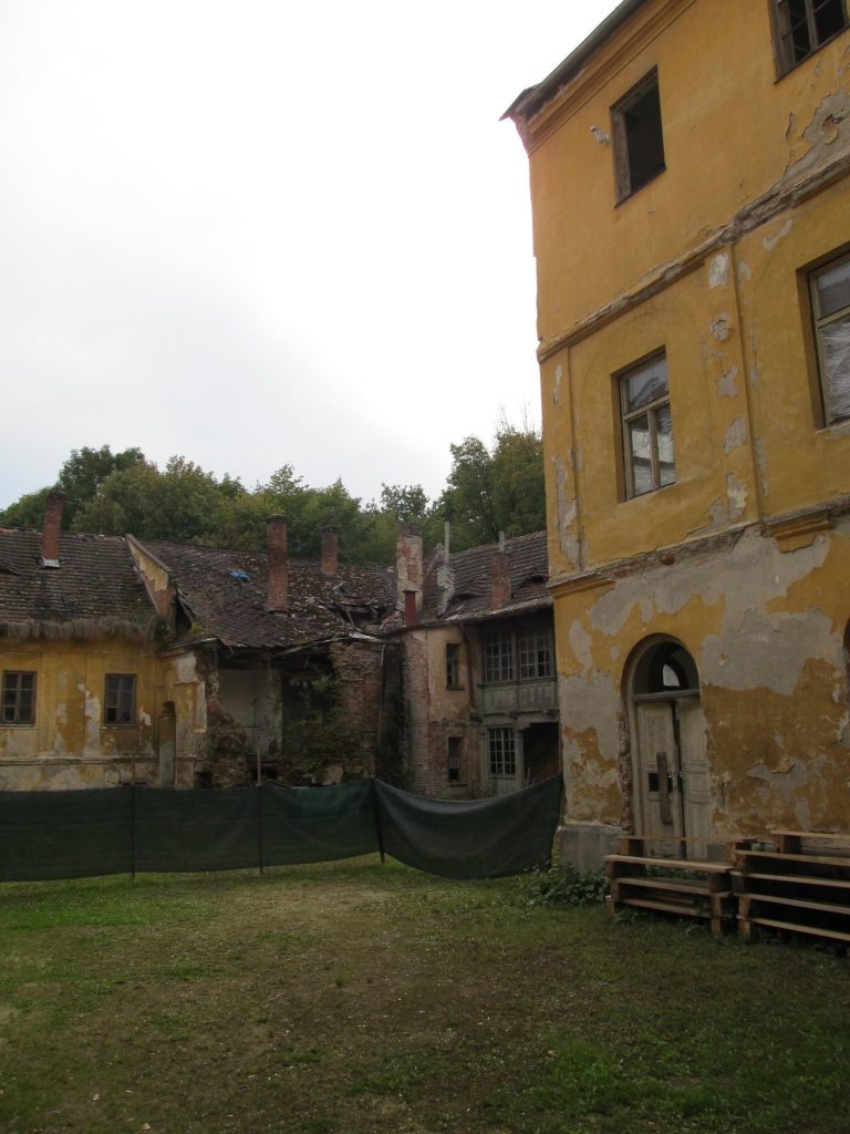 Bystřice nad Úhlavou: A Fortified Manor and Château in Czechia 2 Bystřice nad Úhlavou