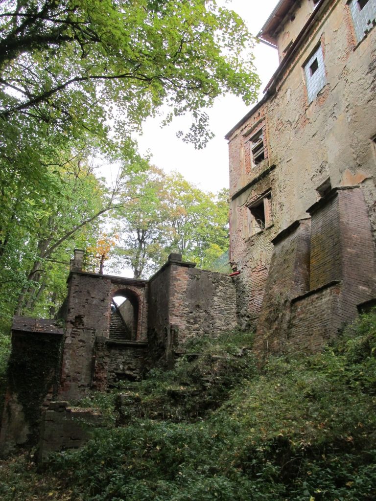 Bystřice nad Úhlavou: A Fortified Manor and Château in Czechia 4 Bystřice nad Úhlavou