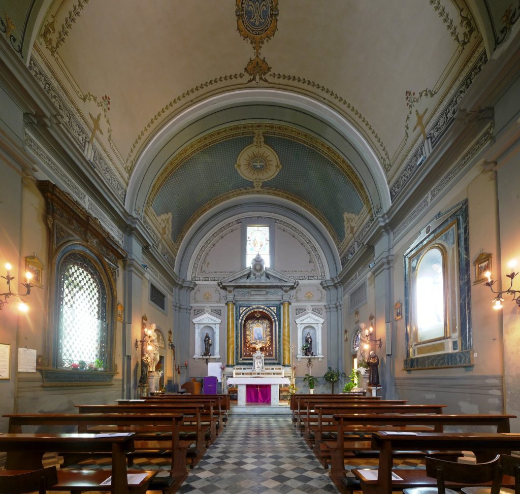 Santa Chiara: A Roman Catholic Church in Pisa 2 Santa Chiara