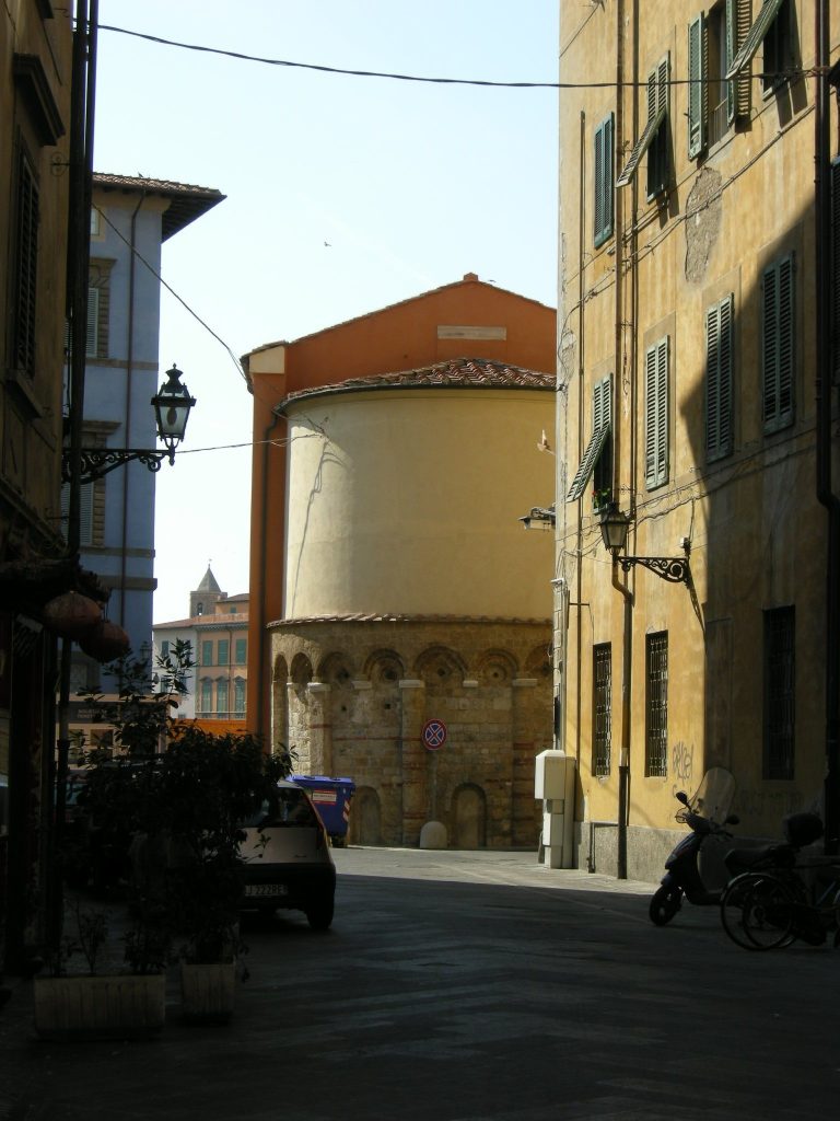 Santa Cristina: A Neoclassical Church in Pisa 2 Santa Cristina