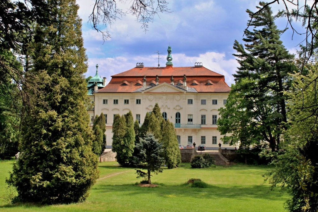 Nový Falkenburk: A Renaissance Manor in Czechia 1 Nový Falkenburk