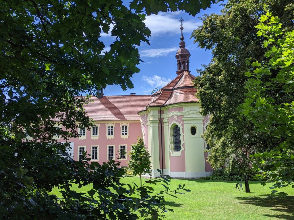 Koloděje nad Lužnicí Castle: A Baroque Estate Residence in Czechia 2 Koloděje nad Lužnicí Castle