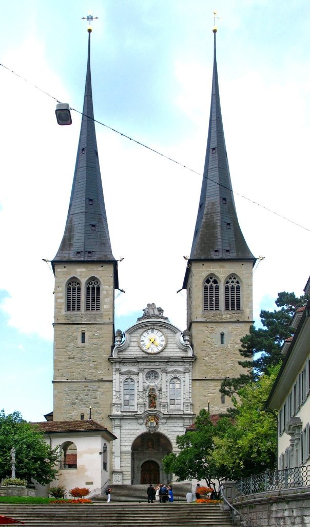 Church of St. Leodegar: Lucerne’s Collegiate and Parish Church 1 Church of St. Leodegar