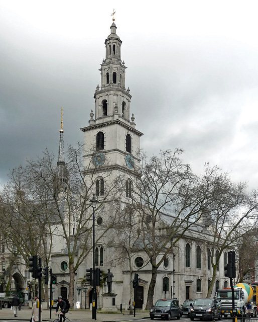 St Clement Danes: The Central Church of the Royal Air Force 1 St Clement Danes