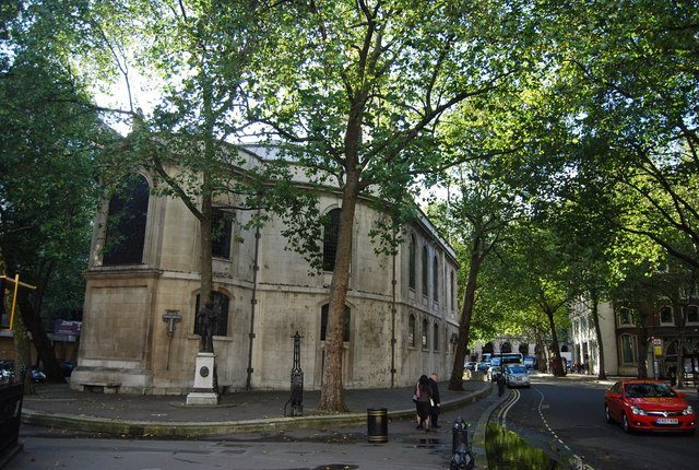 St Clement Danes: The Central Church of the Royal Air Force 3 St Clement Danes