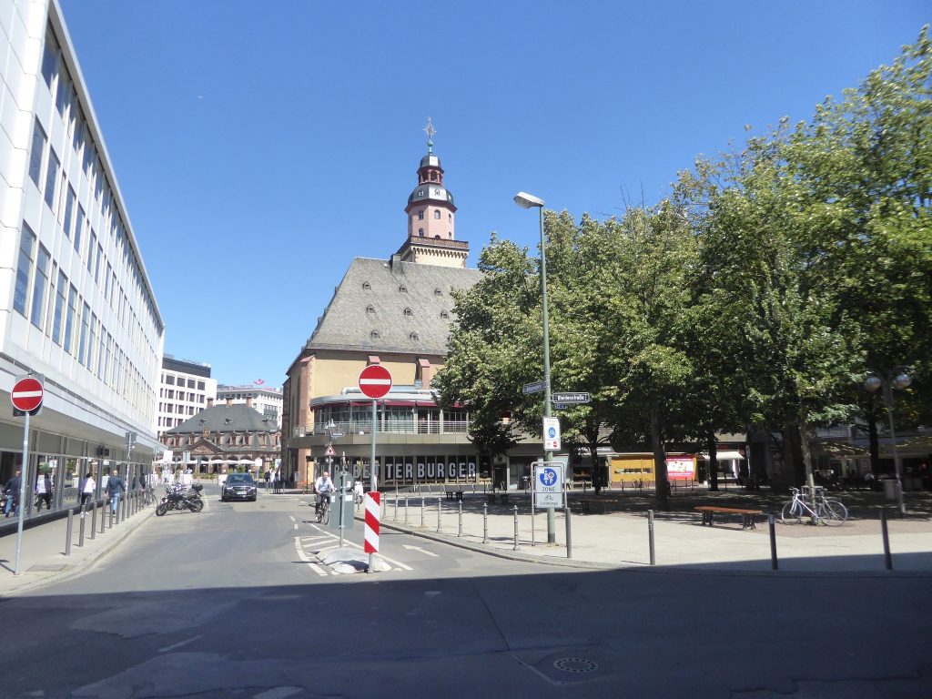 St. Catherine's Church: A Lutheran Parish Church in Frankfurt am Main 2 St. Catherine's Church