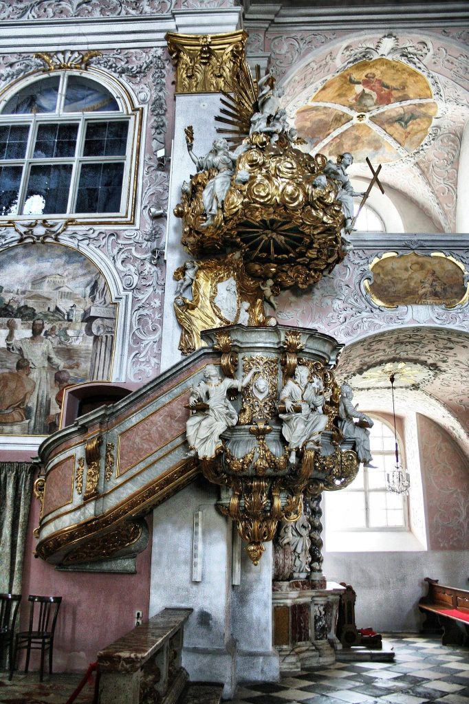 Klagenfurt Cathedral: A Cathedral and Former Protestant Church in Austria 3 Klagenfurt Cathedral