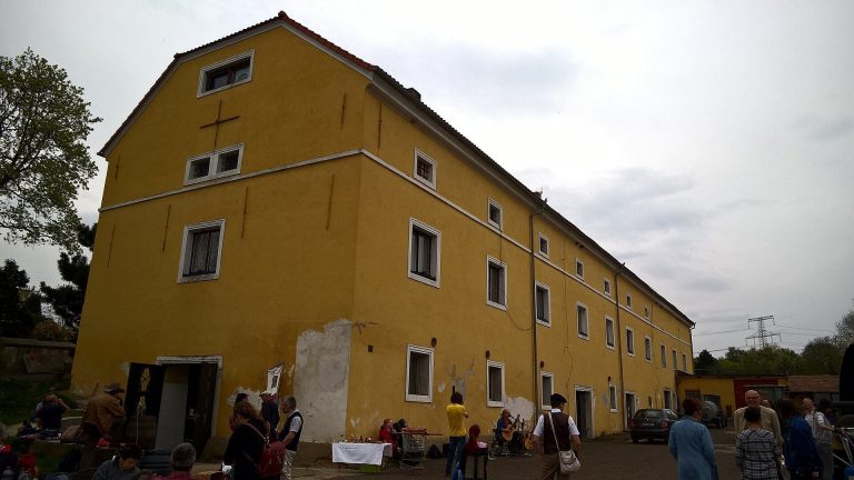 Chrámce Castle: A Late-Baroque Estate Residence in Czechia