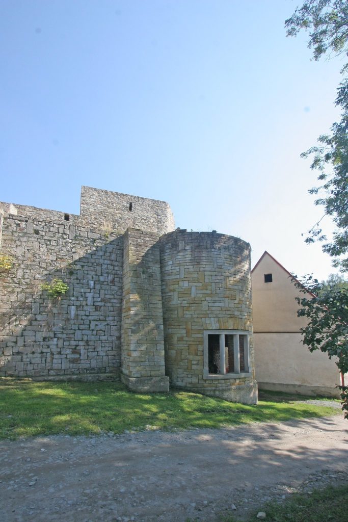 Chvalkovice Castle: A Medieval Fortress and Baroque Estate in Czechia 2 Chvalkovice Castle