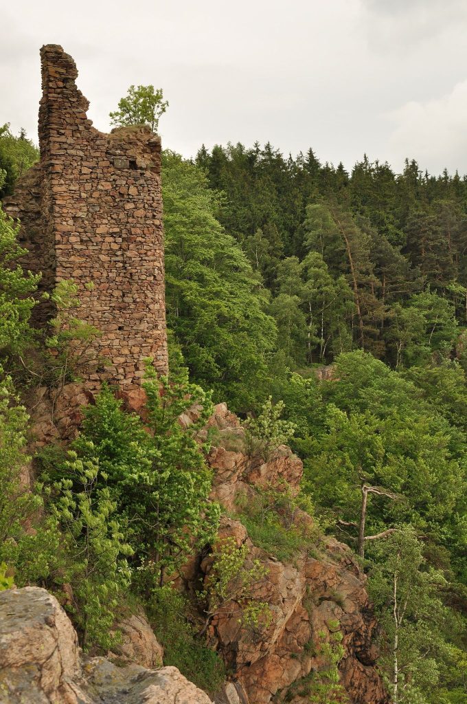 Oheb: A Late Medieval Castle in Czechia 1 Oheb