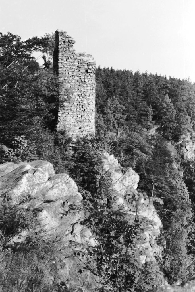 Oheb: A Late Medieval Castle in Czechia 3 Oheb
